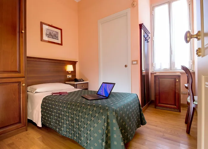 Palazzo Venere 4* Rome